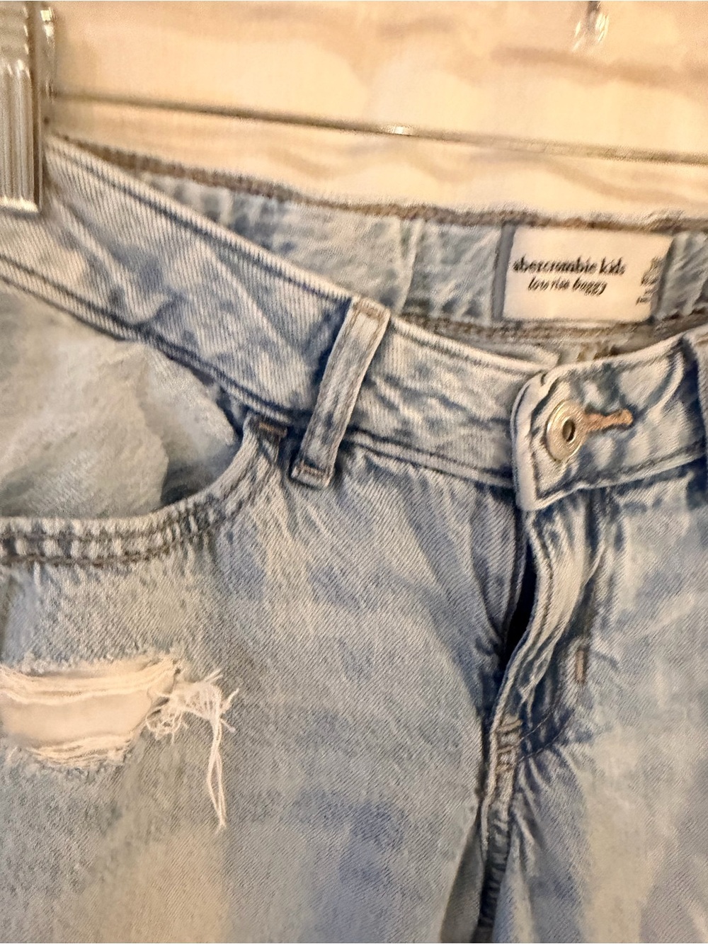 Girls Abercrombie Jeans - Picture 3 of 5